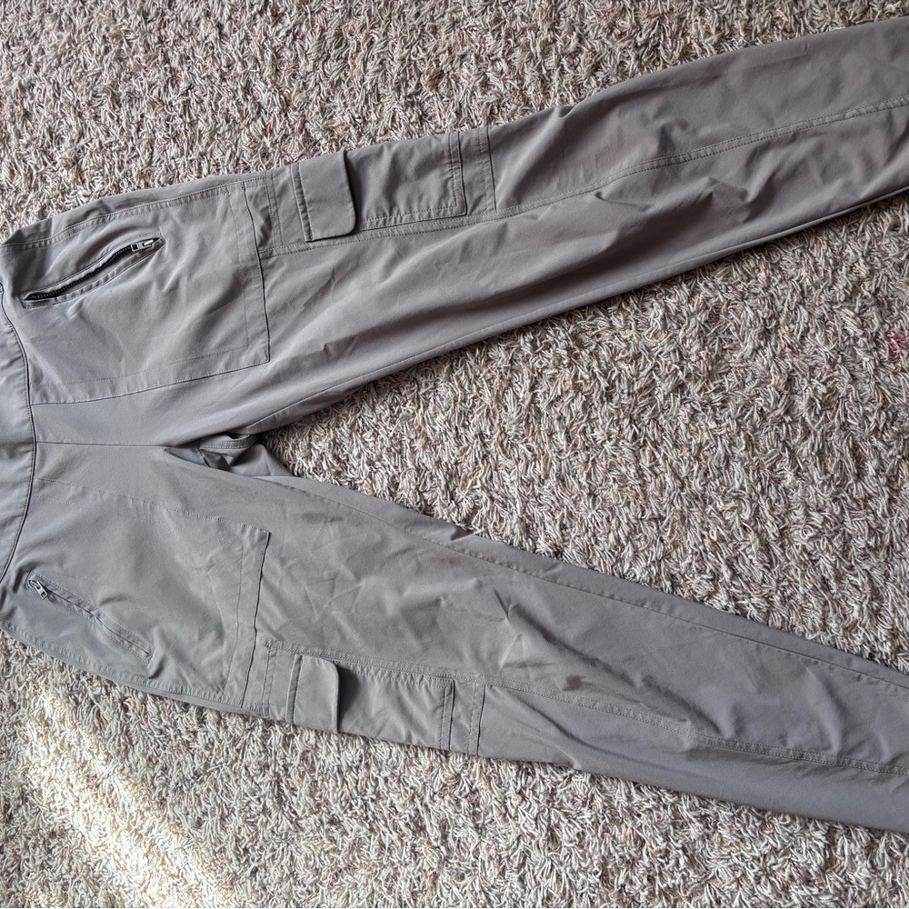 Athleta Women’s Light Taupe Cargo Joggers